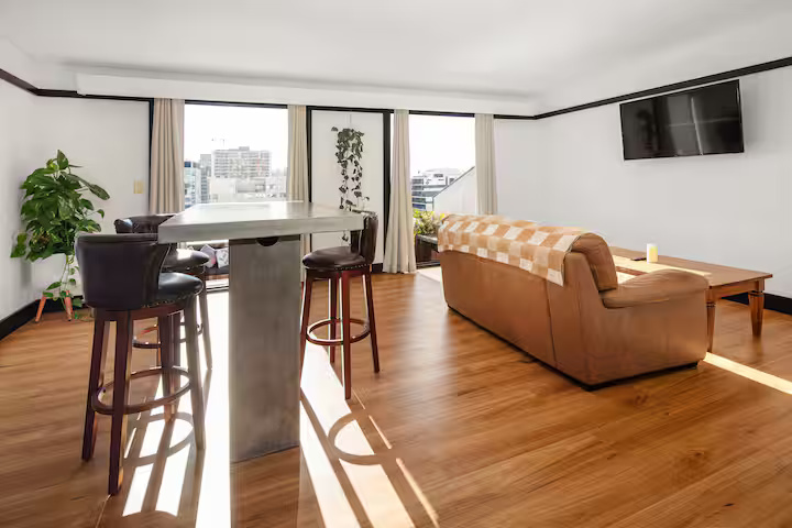 Huge 3-storey Luxe Penthouse 29